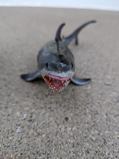 1991 SAFARI LTD GREAT WHITE SHARK MONTEREY BAY AQUARIUM TOY FIGURE Figurine 2