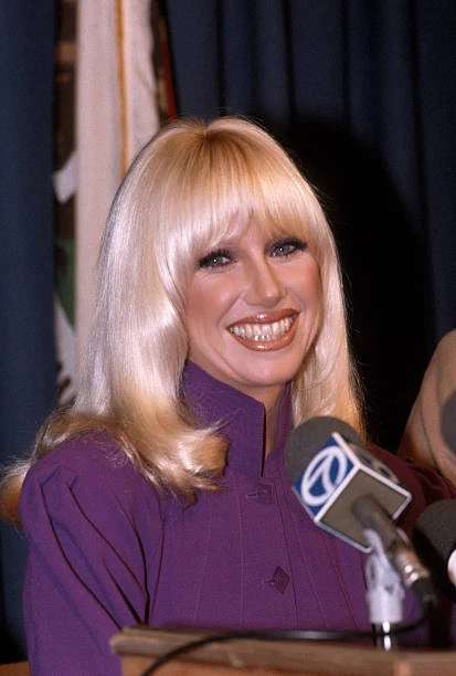 SUZANNE SOMERS CIRCA 1981 in Los Angeles California Old Photo $9.00 ...