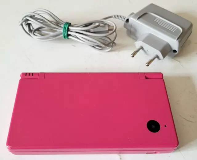 Console Nintendo DSi Rose + Chargeur - TWL-001(EUR)