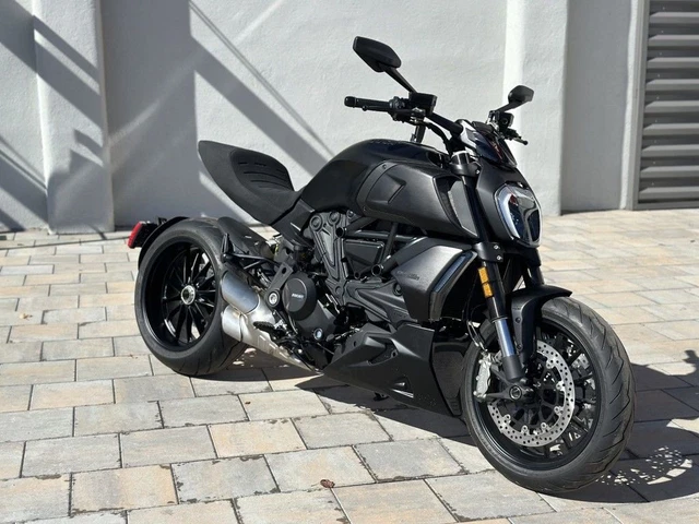 ducati diavel 1260 dark stealth