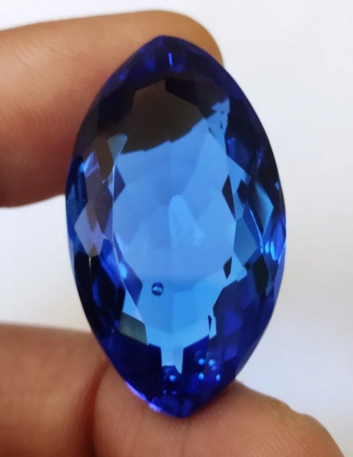 Tanzanite bleue 56,95 ct. Bague marquise à facettes avec pierres précieuses...