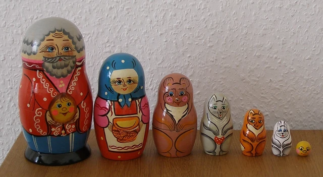 Russische Märchen-Matroschka! Matrjoschka! Babuschka "Der Kloss"! 7 Holz-Puppen!