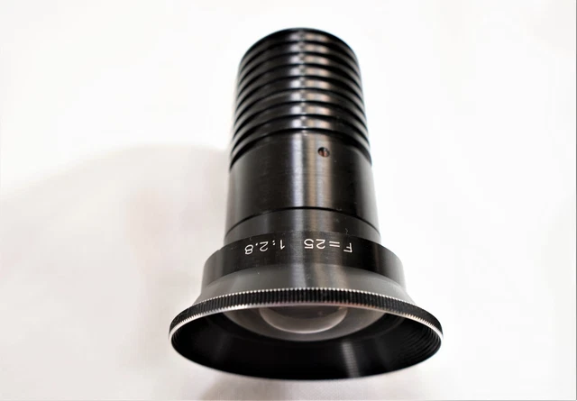 Benoist Berthiot Cinema Lens - F25 / 1: 2.8
