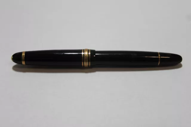 Montblanc Masterpiece 142 Vintage Kolbenfüller 14K/585 "M" Goldfeder