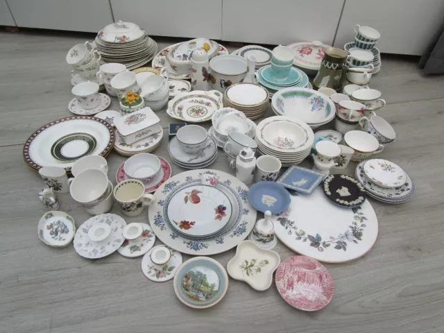 Joblot Of Named Boot Fair Items - Royal Doulton - Wedgwood - Coalport And More Joblot Of Named Boot Fair Items - Royal Doulton - Wedgwood - Coalport And More