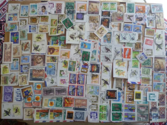 40 grams mixtures Sri Lanka stamps on single paper kiloware