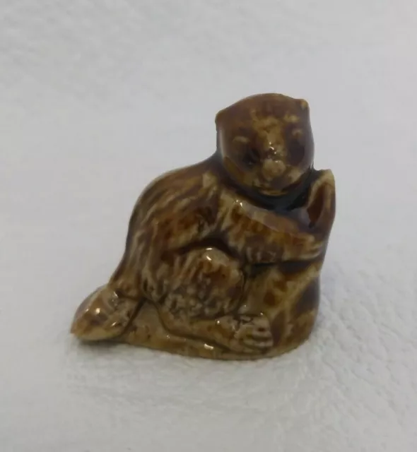 Red Rose Tea Wade Collectible Ceramic Beaver Miniature Figurine Animals