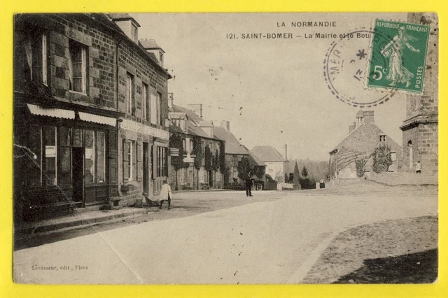 cpa 61 - St BÔMER les FORGES Orne La MAIRIE et le BOURG Rue des Ecoles Commerces