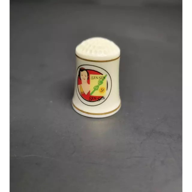 Vintage 1980 Franklin Mint Porcelain SenSen Thimble