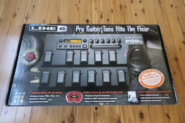 Line 6 Pod XT Live Guitar Multi Effects Pedal Board with adapter and Gator Case