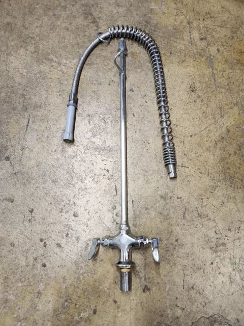 T&S Brass B-0113 Deck Mount Pre-Rinse Assembly. Missing Spray Valve & Wall Mount