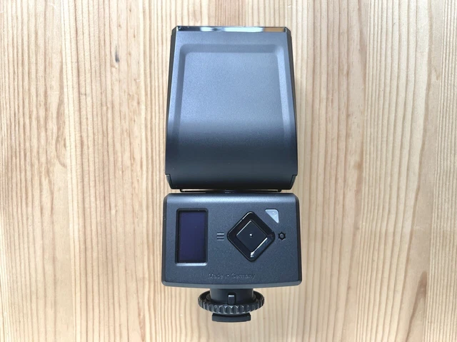 Metz Mecablitz M400 Flash for Sony Cameras 3