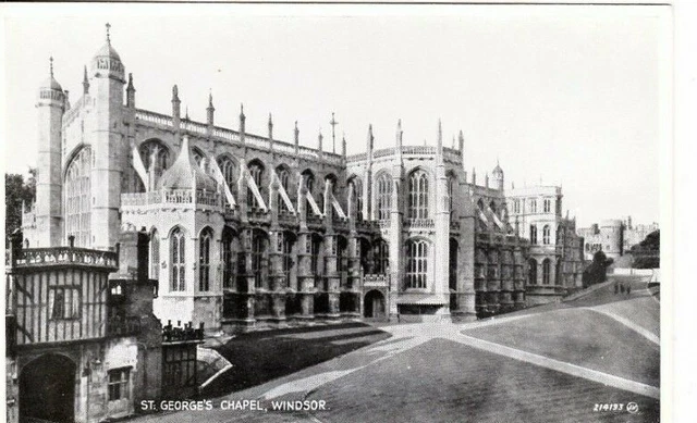 WINDSOR CASTLE - St George's Chapel B&W Postcard £1.35 - PicClick UK
