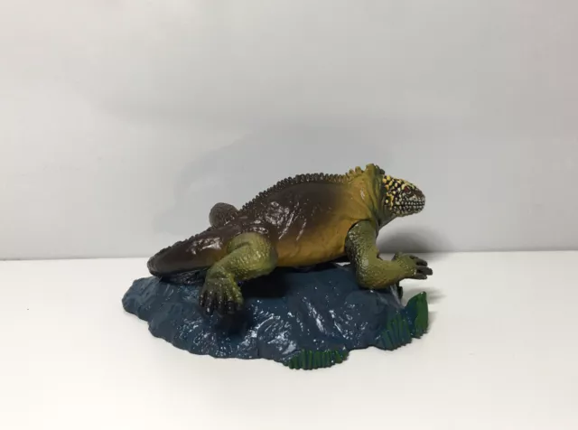 BANDAI Nature Zone Galapagos Islands Galapagos Land Iguana Lizard Animal Figure 3