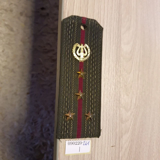 Shoulder strap. MILLITARY MUSICIAN CAPTAIN. 090220-261