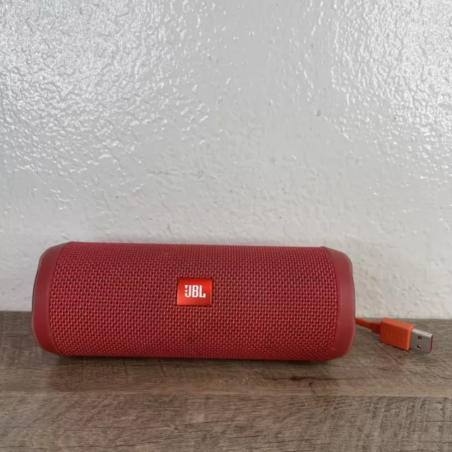 JBL Flip 4 Portable Bluetooth Speaker Red With Original USB Charger Works Great!