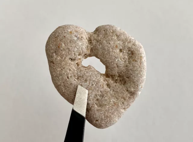 Natural Heart Shaped Beach Holey Rock❤️ Love Charm Fairy Stone Hag Valentine USA