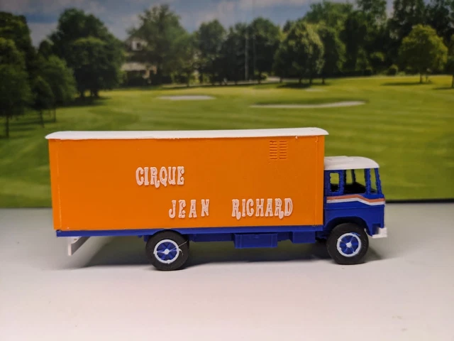 Transporteur Berlier Nez Court Cirque Jean Richard, échelle HO 1/87, Neuf
