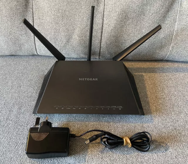 Netgear Nighthawk Dual-Band R7000 AC1900 Smart WiFi Router