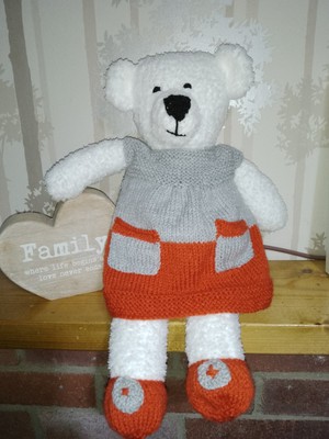 Knitting Pattern-Regina di Cuori Ispirato Choc Arancione Copertura/15 cm giocattolo 