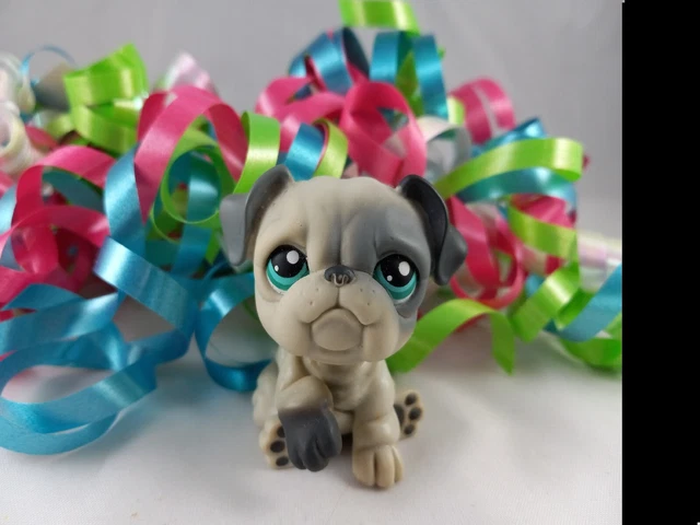 Littlest Pet Shop Two Tone Grey Bulldog Dog #446 Two Tone Turquoise Eyes Littlest Pet Shop Two Tone Grey Bulldog Dog #446 Two Tone Turquoise Eyes