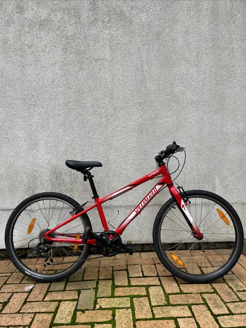 Specialized 2017 hotrock 24 shop street kids mountain bike silver