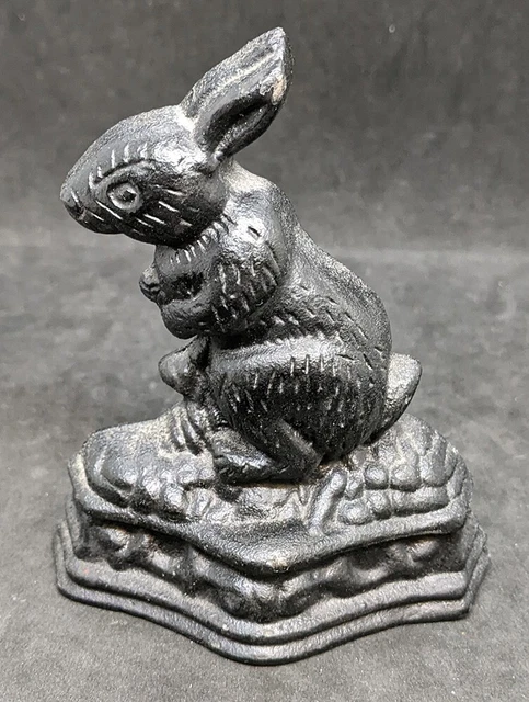 Antique Cast Iron Bunny / Rabbit Door Stop Antique Cast Iron Bunny / Rabbit Door Stop