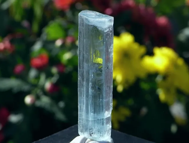 Klarer Aquamarin Kristall mit Turmalinen, ca.: 60 mm