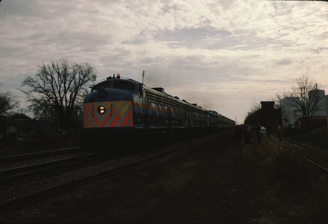 Metra EMD E8 Kodachrome original Kodak Slide