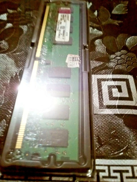 Lot De 27 Barrettes De Mémoire RAM DDR2 - Occasion Mais Fonctionnelles