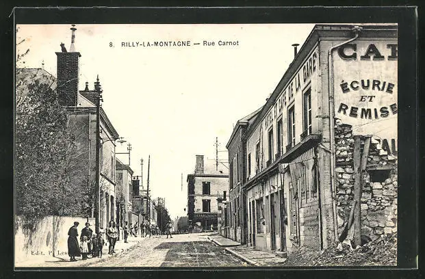 CPA Rilly-la-Montagne, Rue Carnot, street view