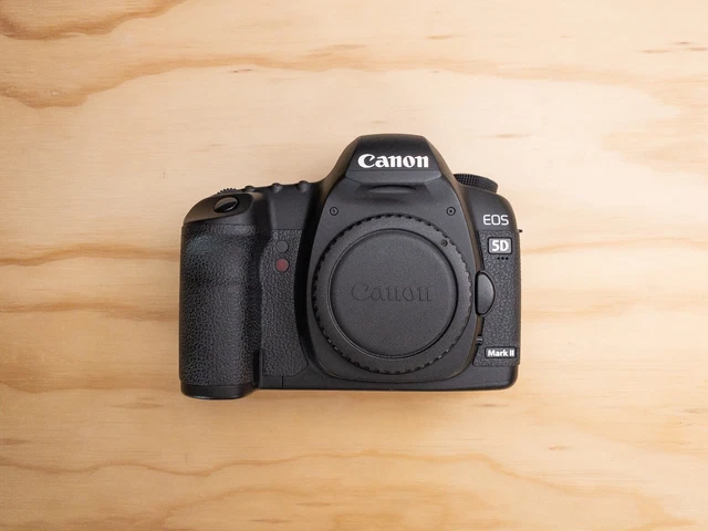 Canon EOS 5D Mark II 21.1MP Digital SLR Camera (+ Accessories)