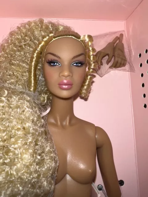 Integrity Toys NU Face Print It Pink Nadja The Moments Collection Nude Doll