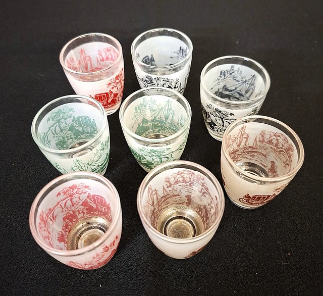 5 verres à digestif gravés années 50