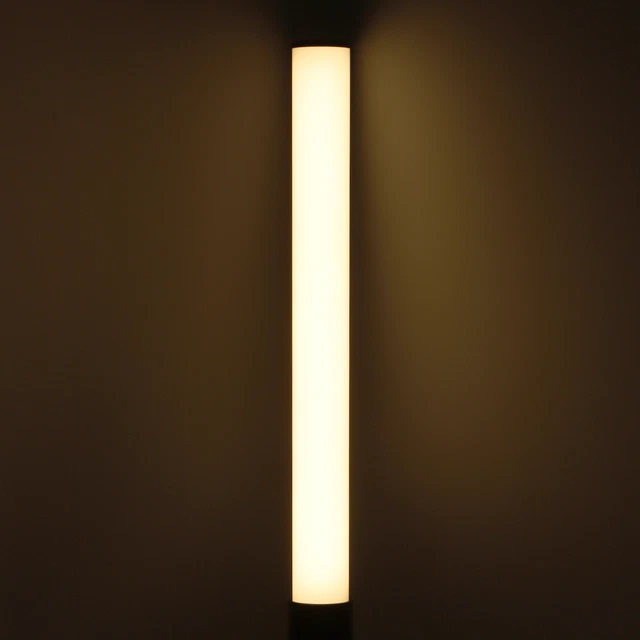 Luz de video LED 3000-6500K a todo color RGB admite 18 modos de escena 4 funciones