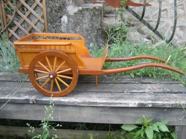 ANCIEN CHARIOT BOIS WESTERN