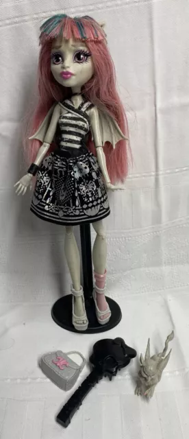 Mattel Monster High Rochelle Goyle Between Classes Doll 2012