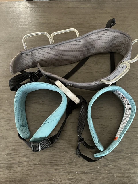 Black Diamond Womens Momentum Rock Climbing Harness Medium 30”-33” 2