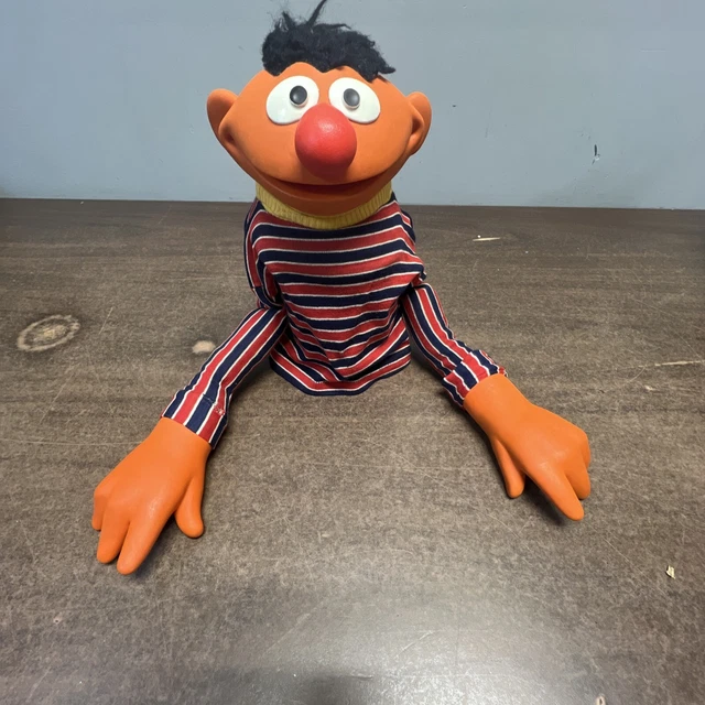 VINTAGE SESAME STREET Muppets Rubber Finger Puppets Oscar, Big Bird
