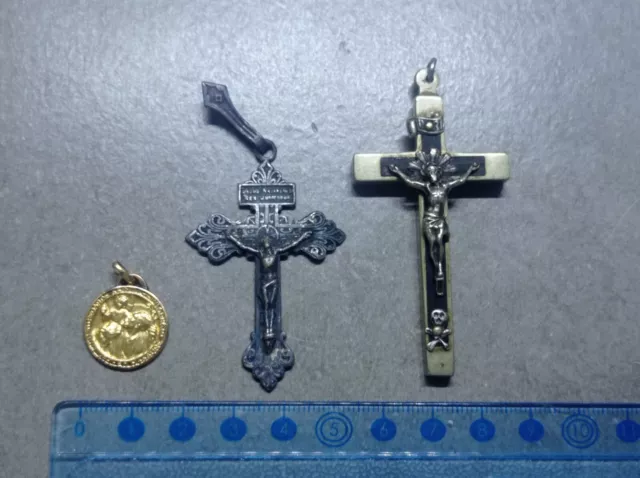 Paket 3 Medaillen Anhänger Kettenanhänger Kreuz Religion REF04451J