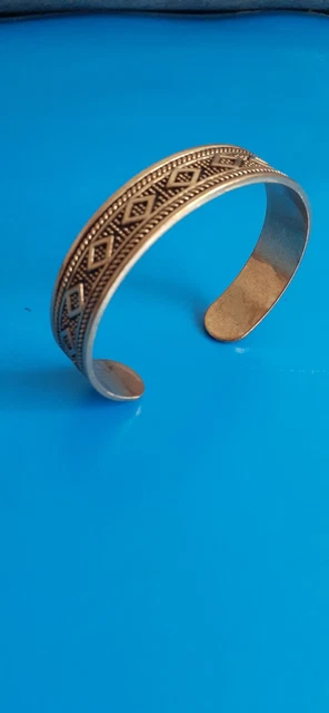 Bracelet Jonc Vintage Ouvert En Laiton Doré - Têtes De Béliers - Bijou Ancien Doré