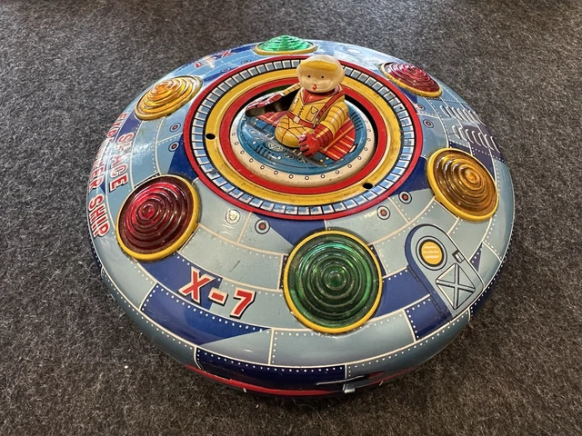 Jouet U.F.O. Volant TW YOSHIYA 663 – Space Flying Saucer – Friction – Japon 1960's
