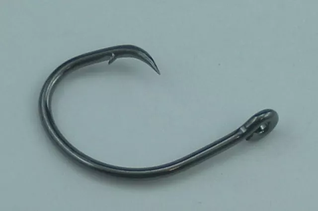 Eagle Claw L2022 10/0 Heavy Offset Wide Gap Circle Hook BlackPlatinum 25CT