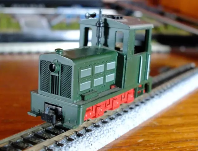 Roco HOe gauge 4150 diesel loco in green livery