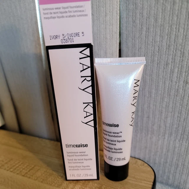 Mary Kay TimeWise Luminous-Wear Liquid Foundation Ivory 5 038701- 1 oz NEW
