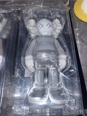 3 art toys kaws medicom companion open edition nine new brown, grey, black moma 4