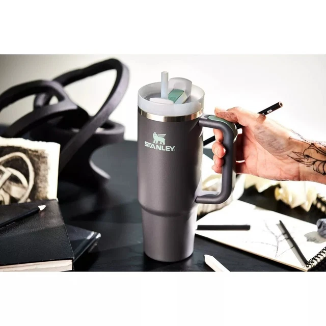 Stanley 30oz Quencher Flow State Tumbler- Charcoal
