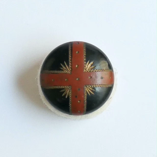 Bouton Ancien Collection – Galalithe Gravée 38 Mm – Parurier France – Mode Couture