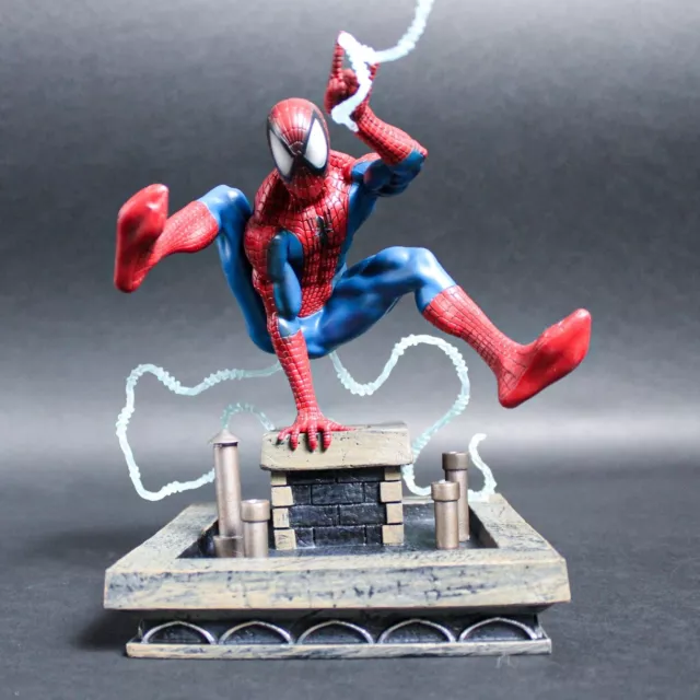 Spider-Man (90's Version) Marvel Gallery Statue