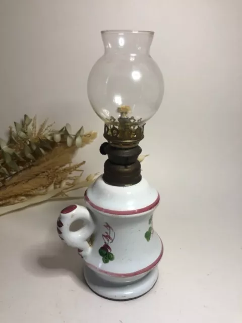 Lampe à pétrole - porcelaine / faïence - décors oiseau - avec mèche